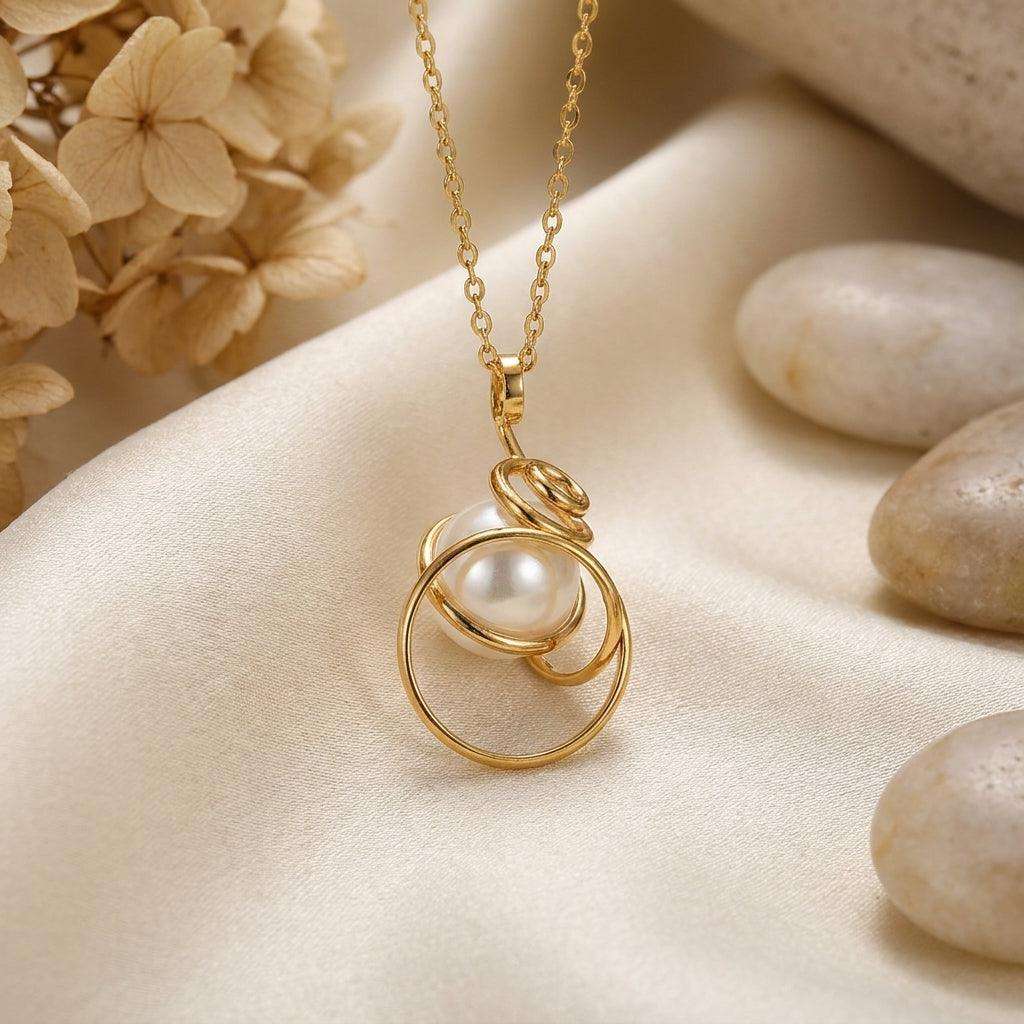 Colier Sculptural "Golden Pearl Orbit" - Geoma.ro