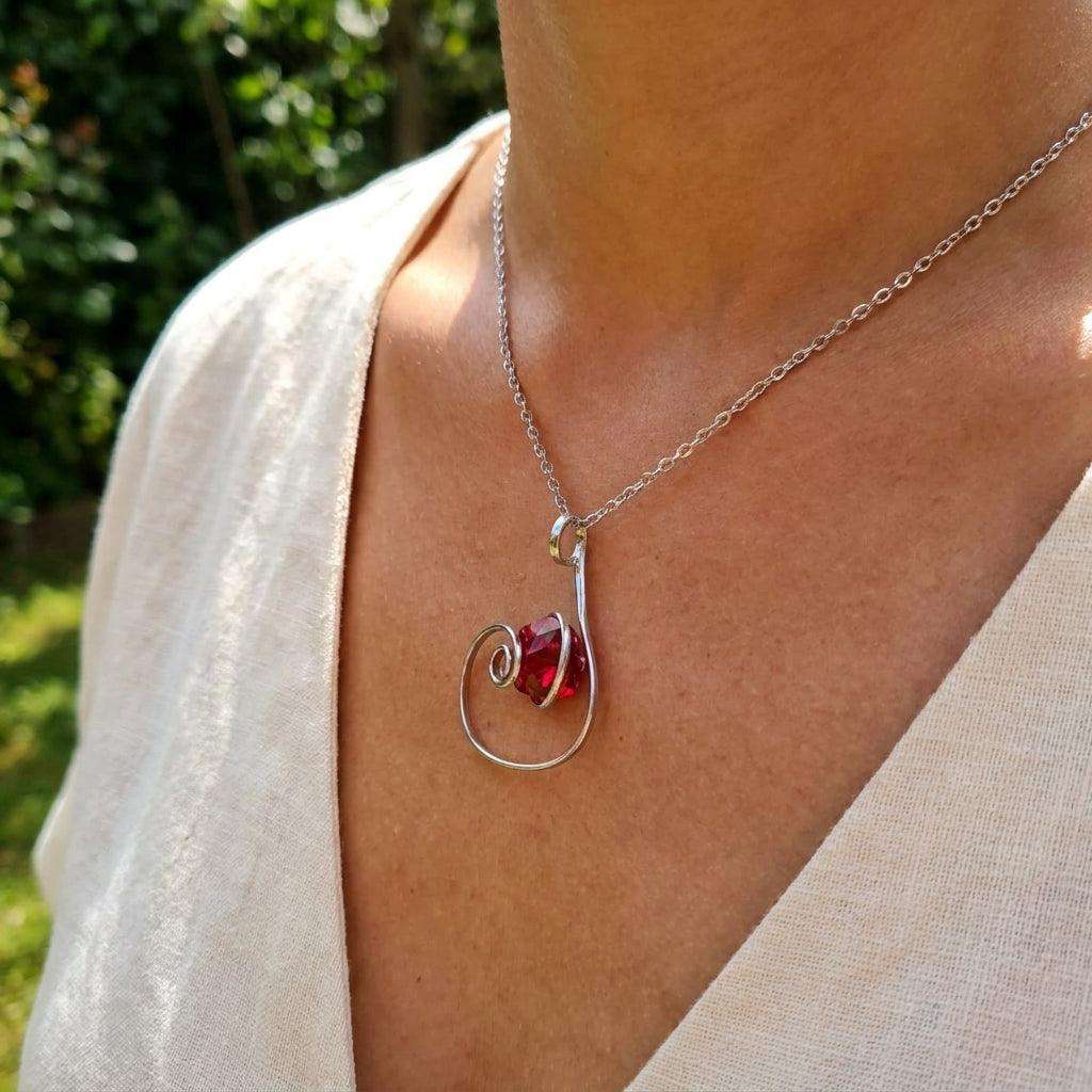 Colier Minimalist Aura – Cristal Roșu Rubin - Geoma.ro