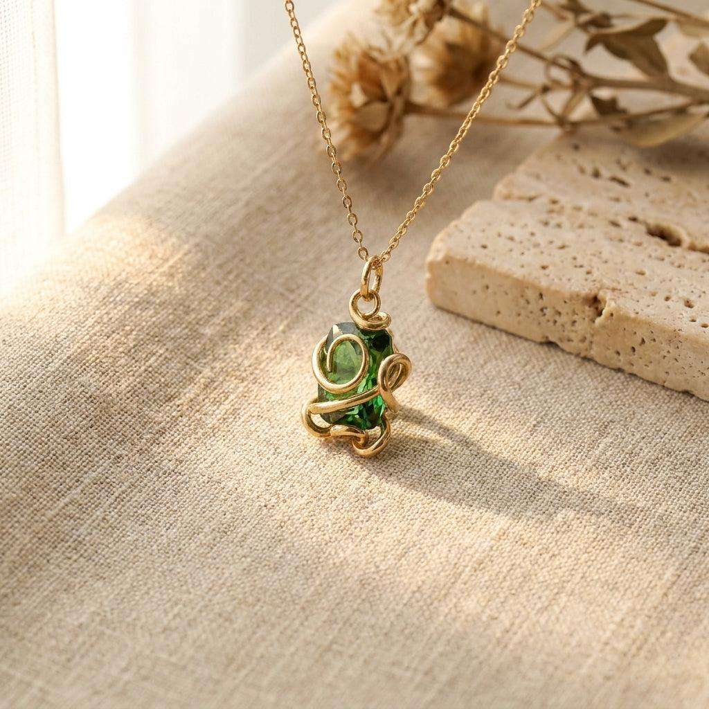 Colier Elegant "Emerald Queen" - Geoma.ro
