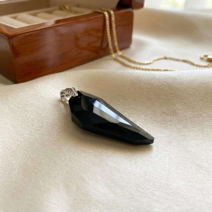 Colier "Obsidian Blade"