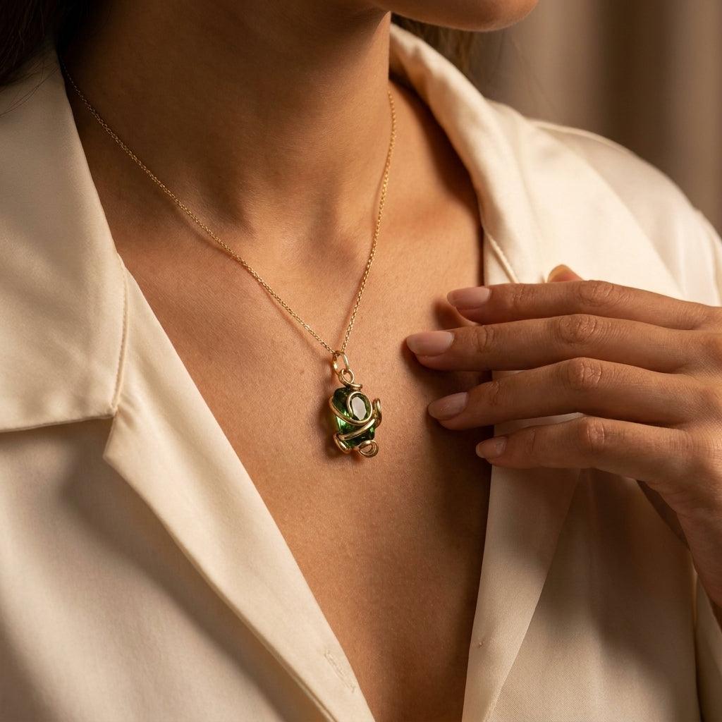 Colier Elegant "Emerald Queen" - Geoma.ro