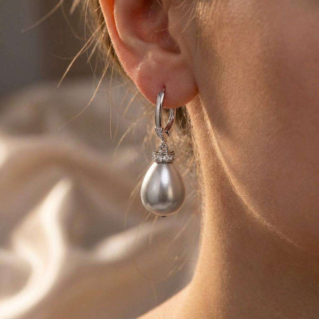 Cercei Lunar Pearl